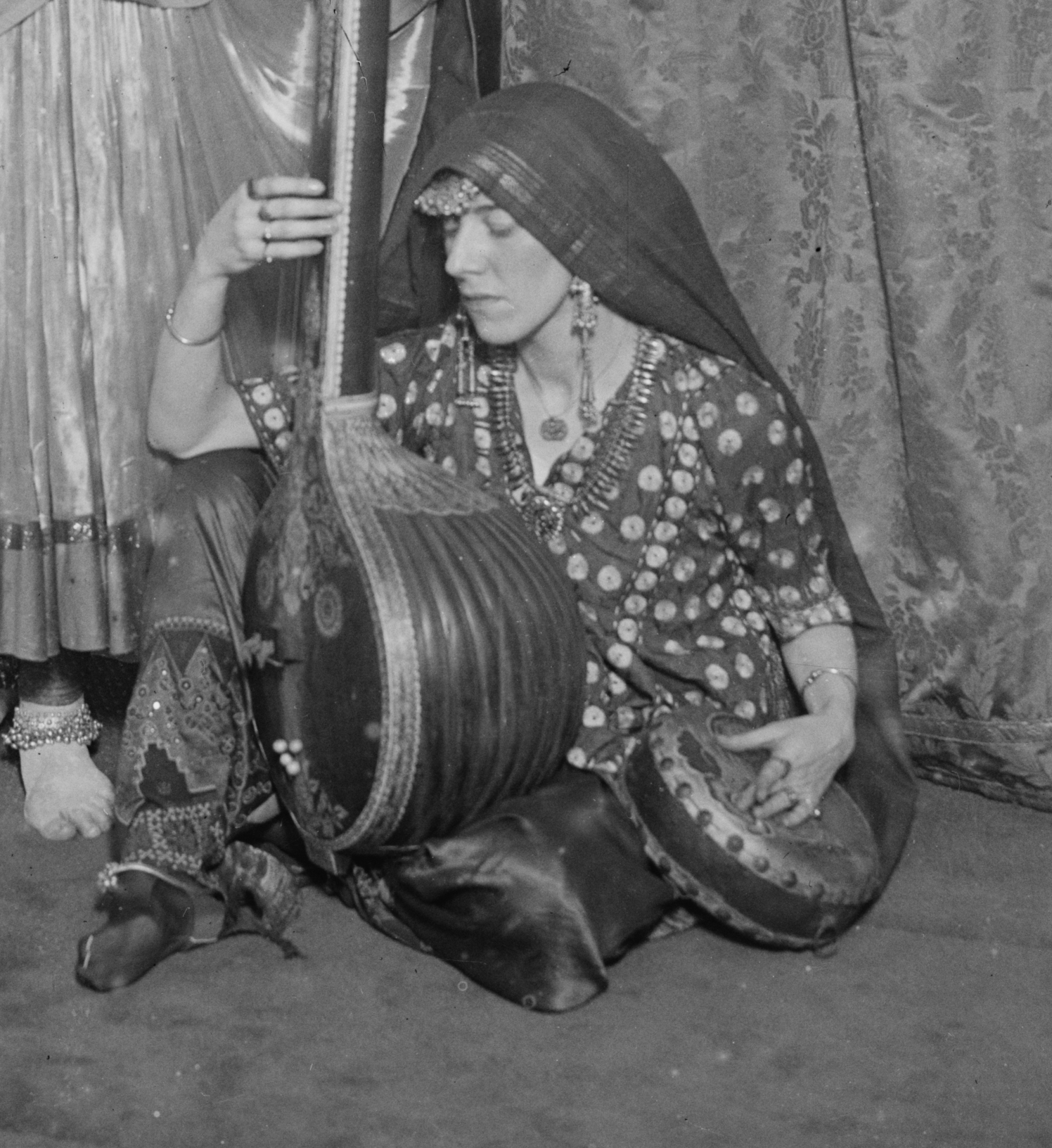 Ratan Devi  singer (aka Alice Coomaraswamy) on March 17, 1917 in Manhattan - crop