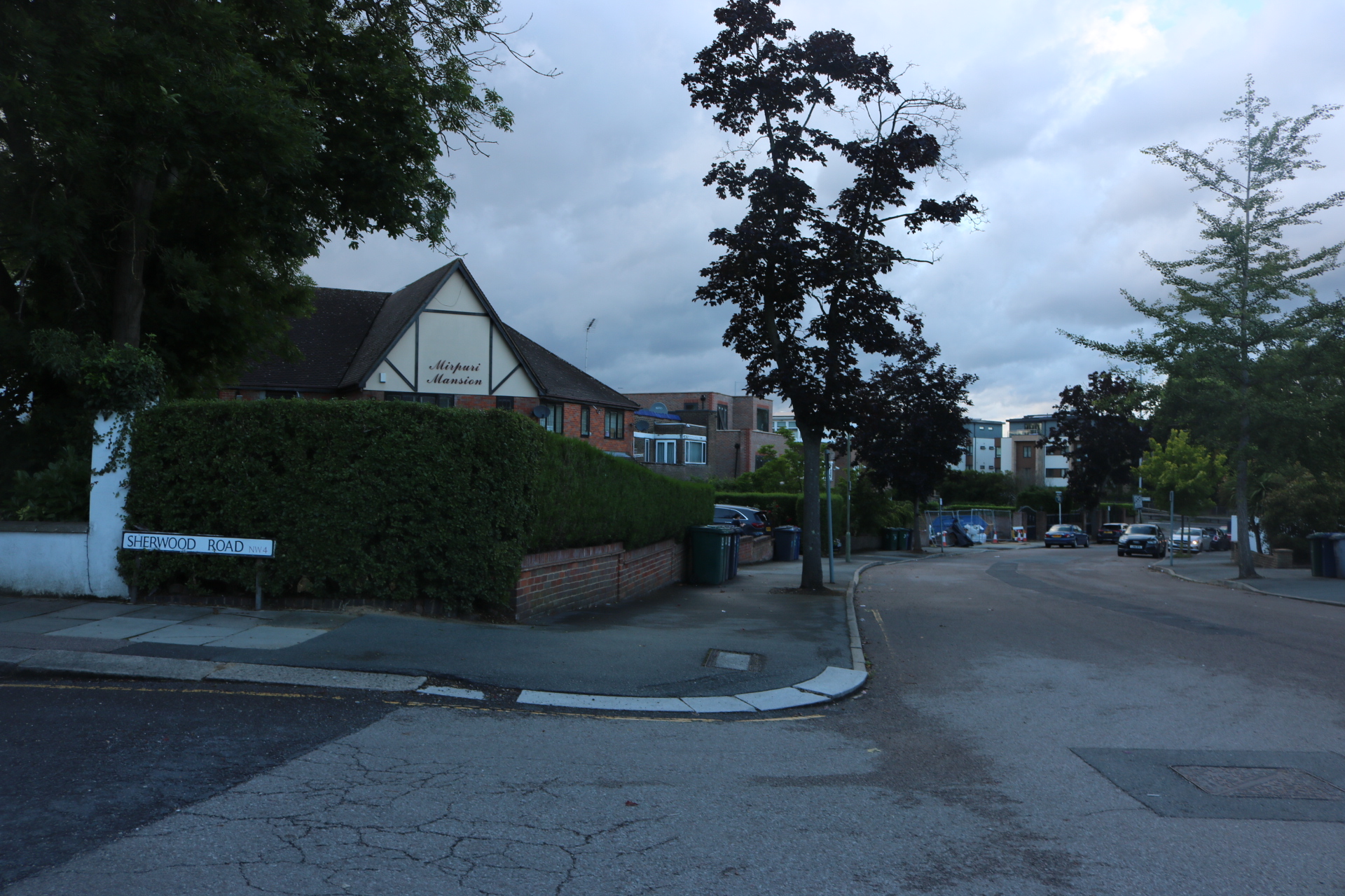 Ashley Lane at the junction of Sherwood Road