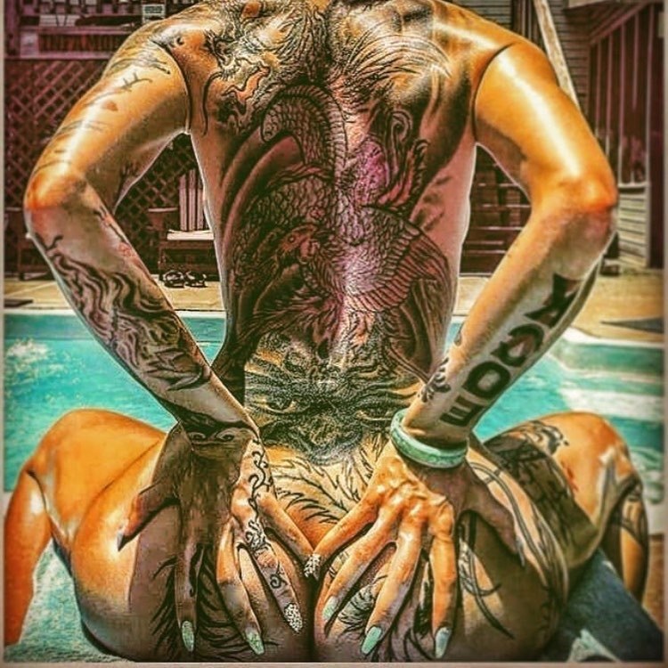 Bella Bellz photograph
