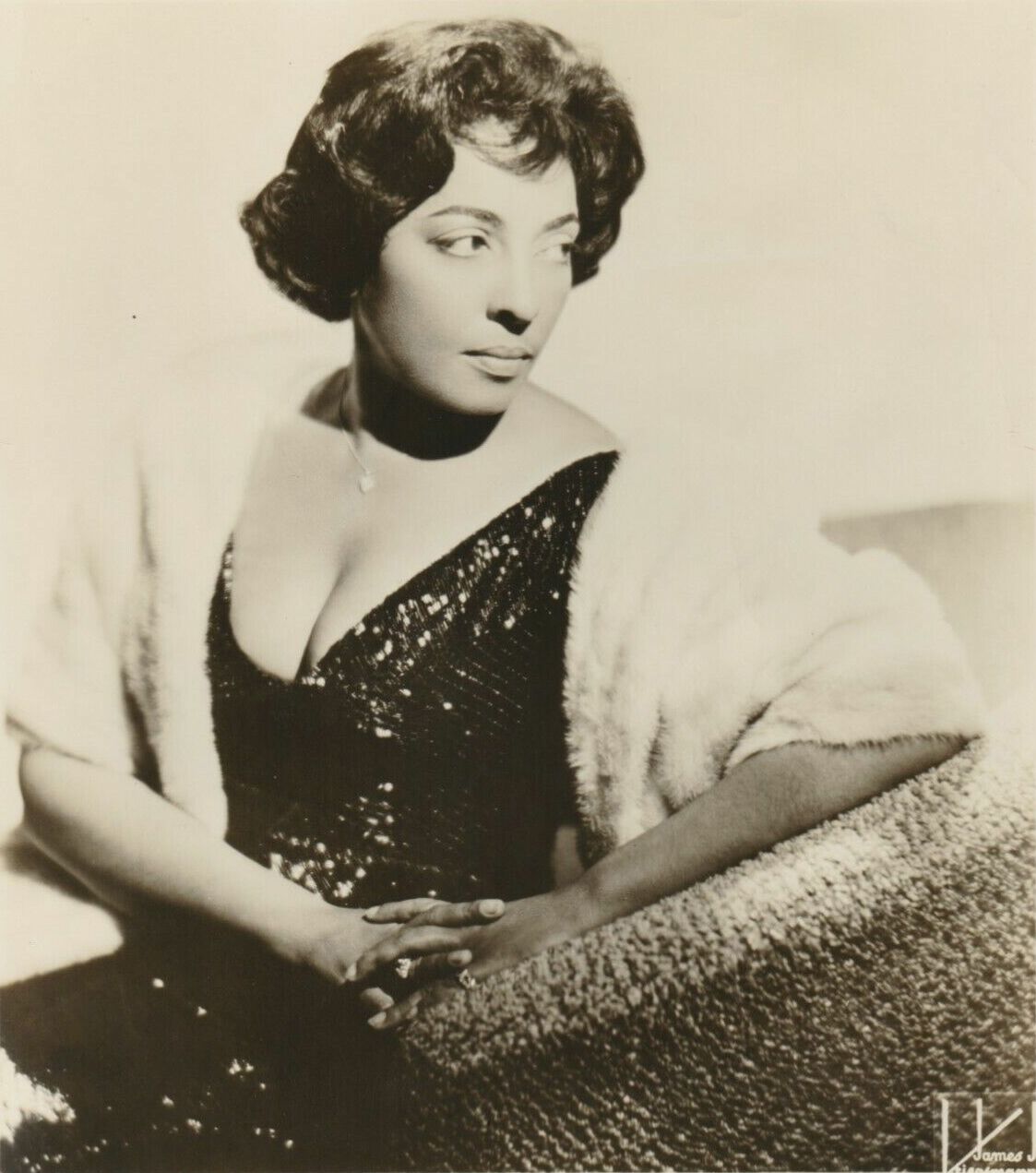 Carmen McRae in a press photo dated to 1960. No copyright markings on the image
