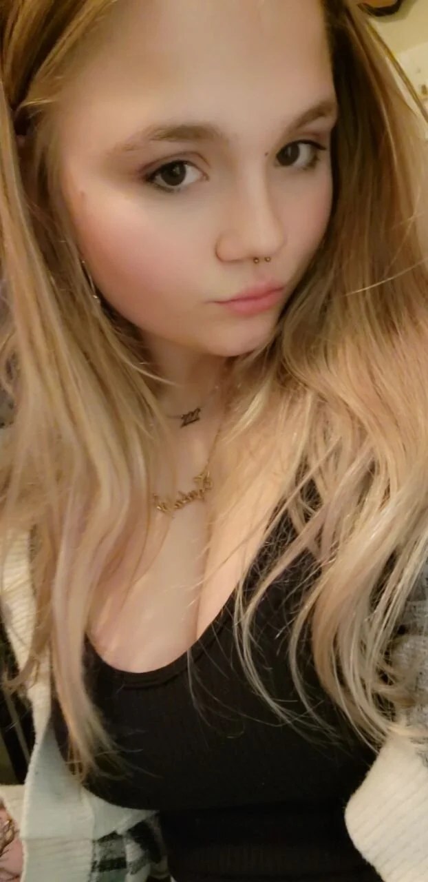 cutiepiespanks, photograph published on her own streaming profile