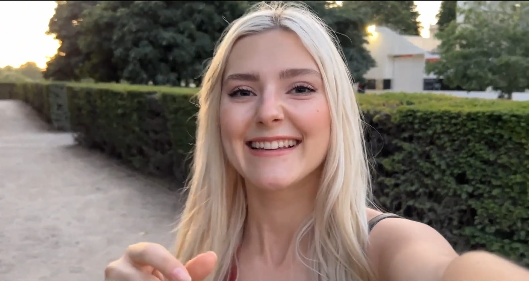 Eva Elfie