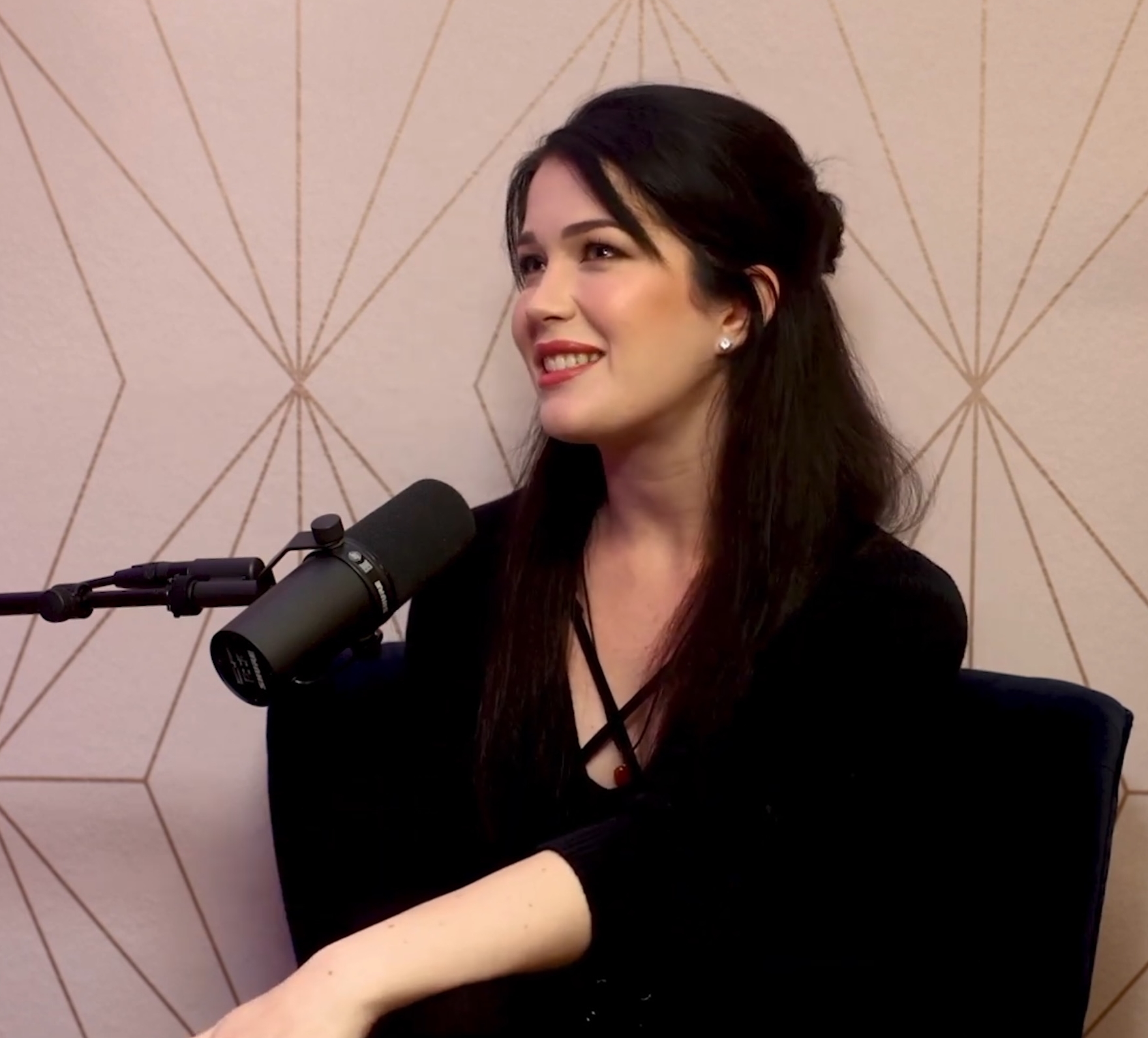 "Evelyn Claire live in studio", interviewed by Holly Randall in 2023.