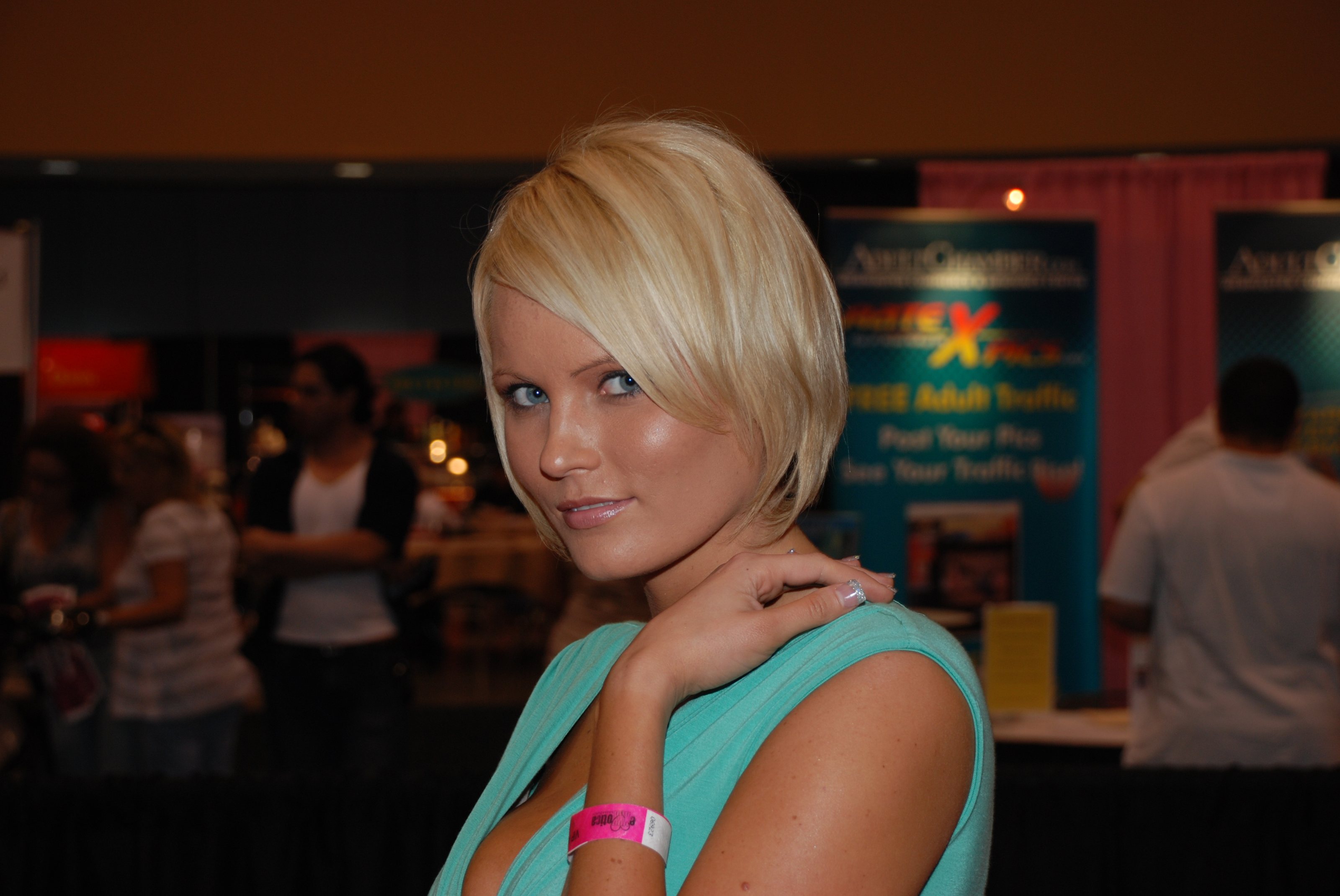 Hanna Hilton at Miami Erotica Expo, May 2009
