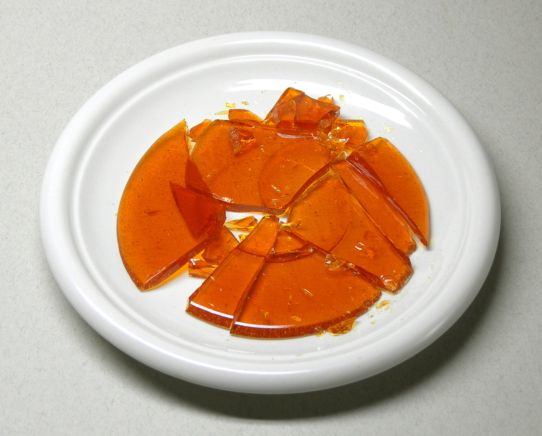 Caramel , stiffened and broken