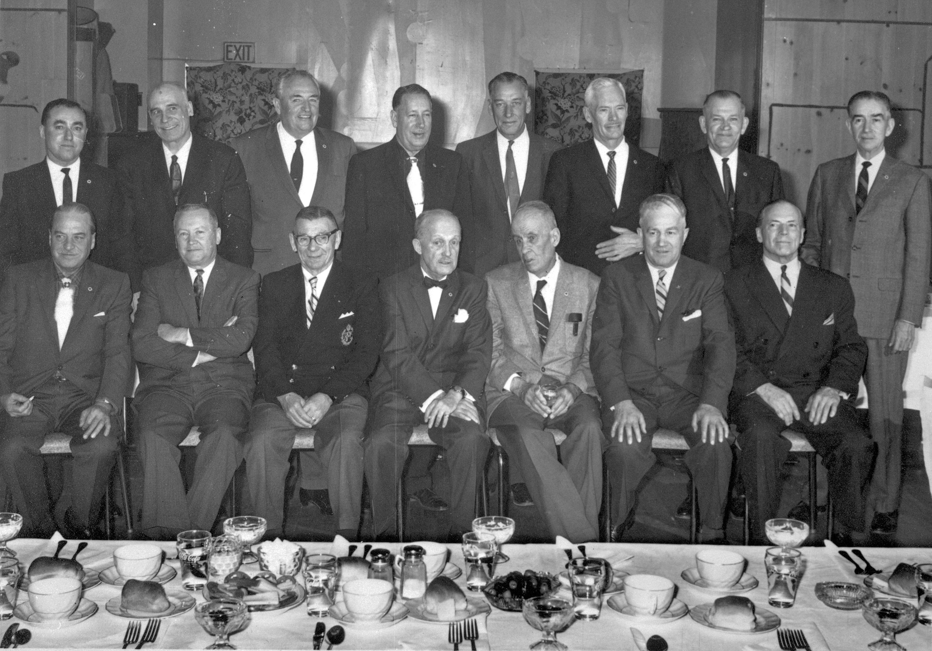 L - R: Back row: Vann, Jack Moir, Jack Bowen, Stan MacMillan, Alf Caywood, Al Brown, Harry Hayter, Mike Finland. Front row: Marlo Kennedy, Bud Potter, Sammy Thomlinson, Conn Farrell, Matt Berry, Norm Forester, Leigh Brin