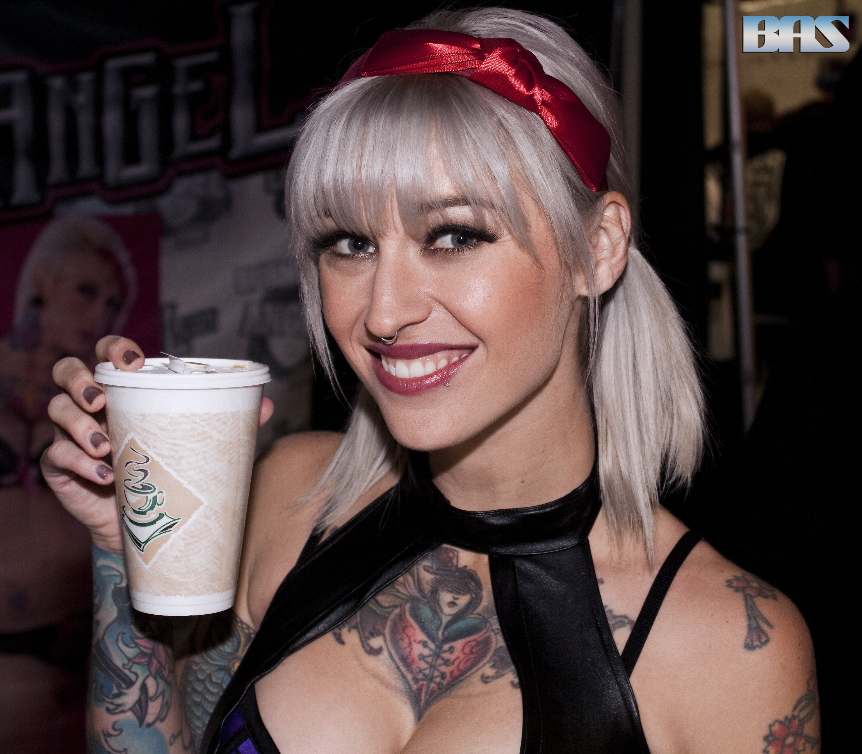 ExxxNJ14_084bas