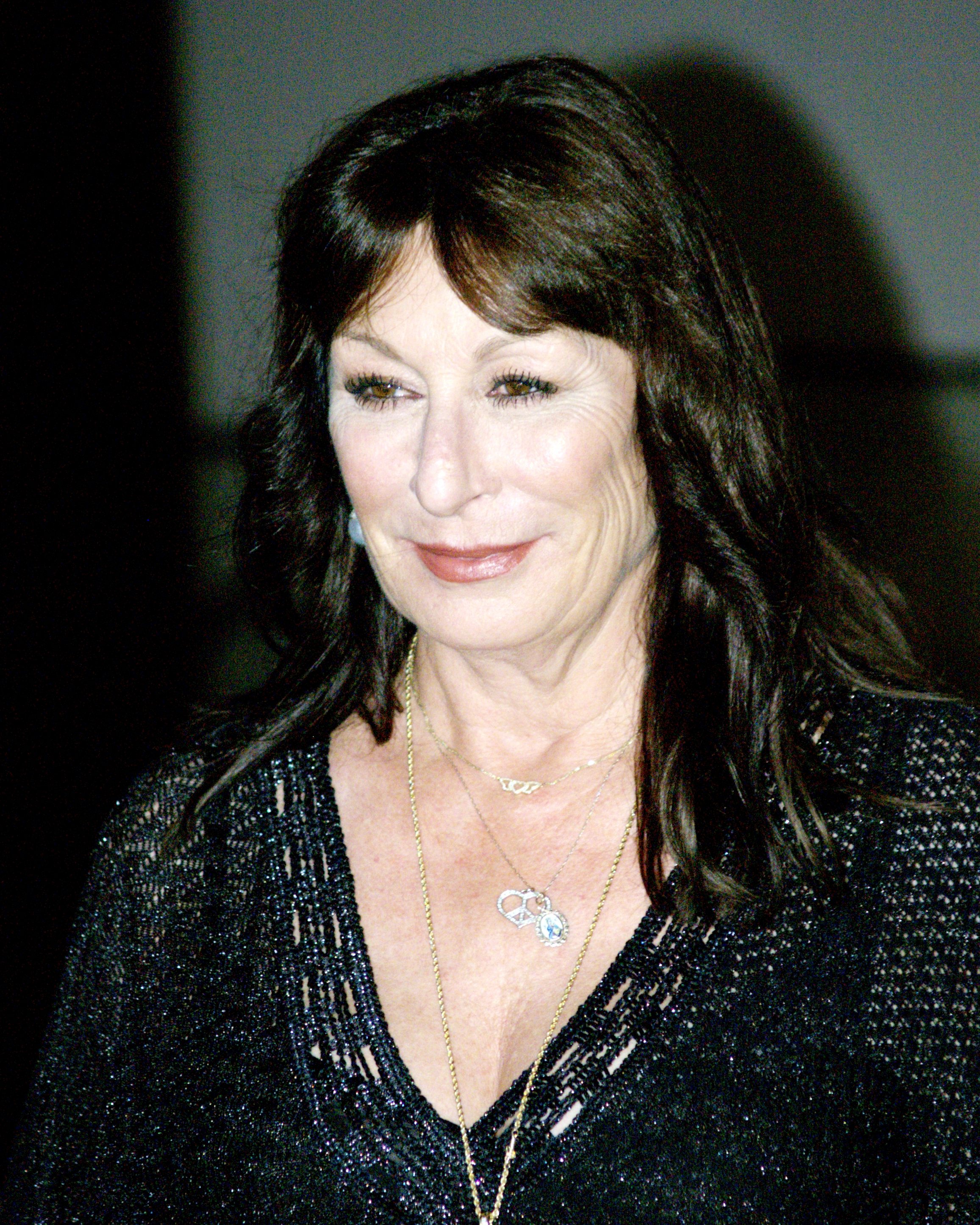 Anjelica Huston  at  Metropolitan Opera 's 2010–11 Season Opening Night –  Das Rheingold