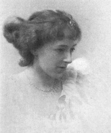 Lilly Hall profile image