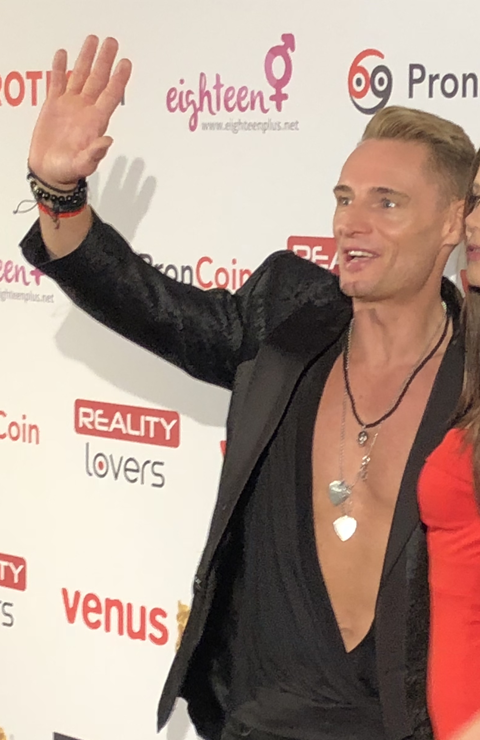 Marcello Bravo und Little Caprice bei der Venus Berlin Gala 2018