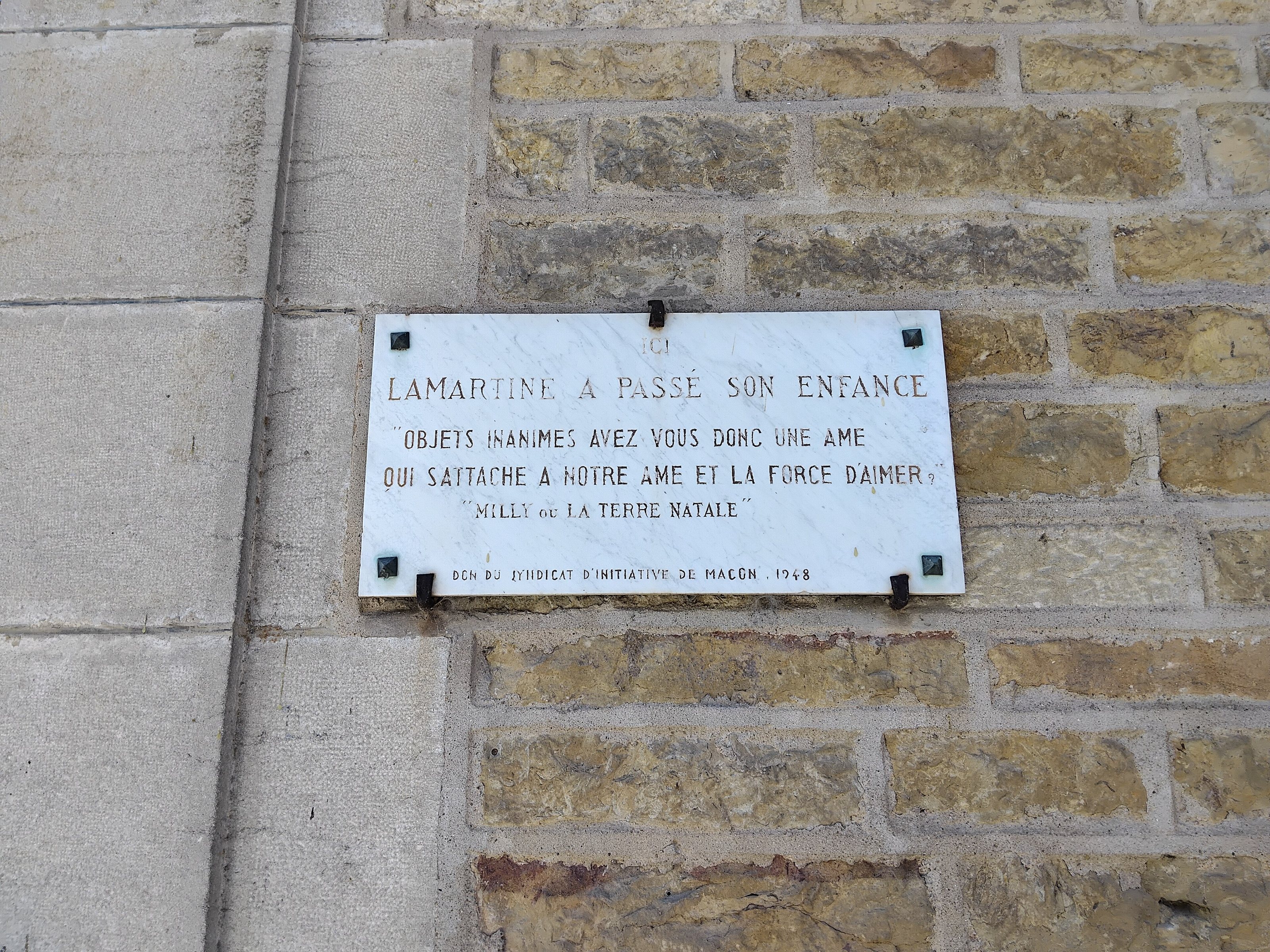 Plaque commémorative consacrée à Lamartine à Milly