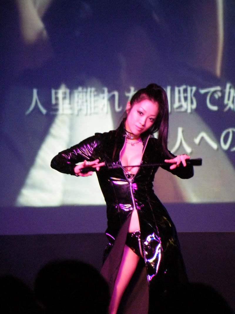 Komukai Minako ( 小向美奈子 ) at ASIA ADULT EXPO 2010