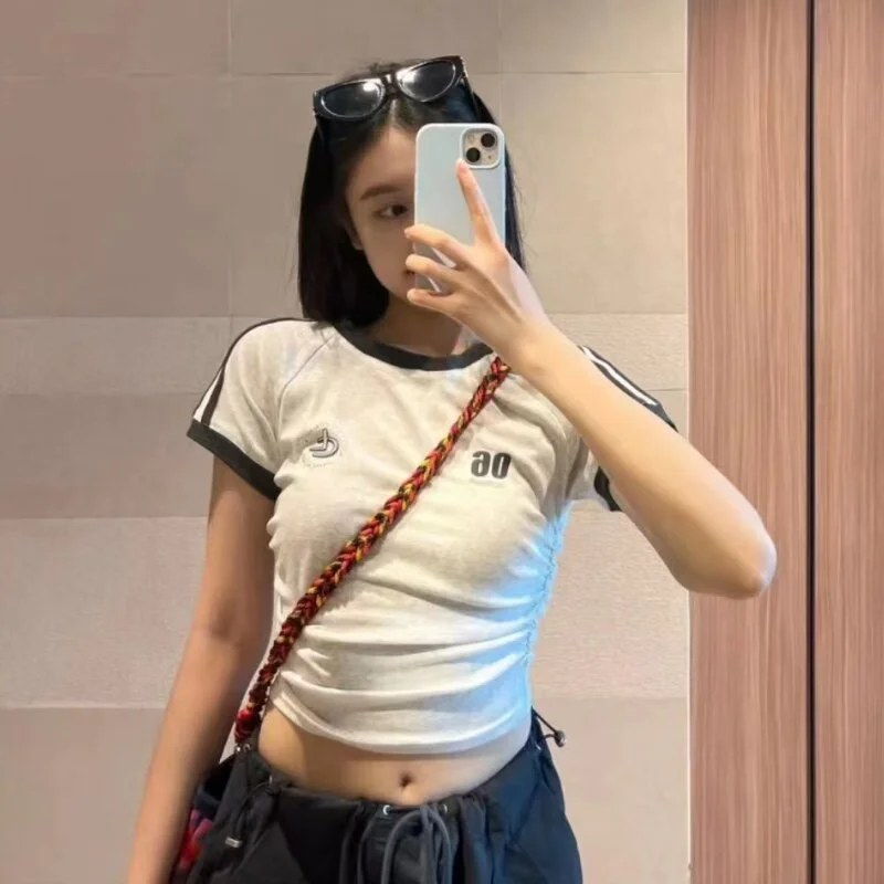 miu1-girl, profile portrait published on her own streaming profile