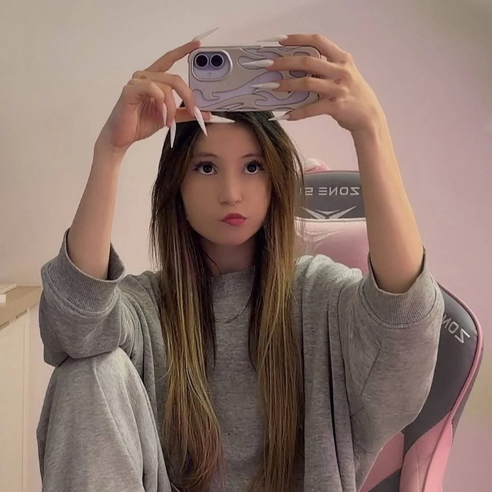 nancy-chancy, photograph published on her own streaming profile