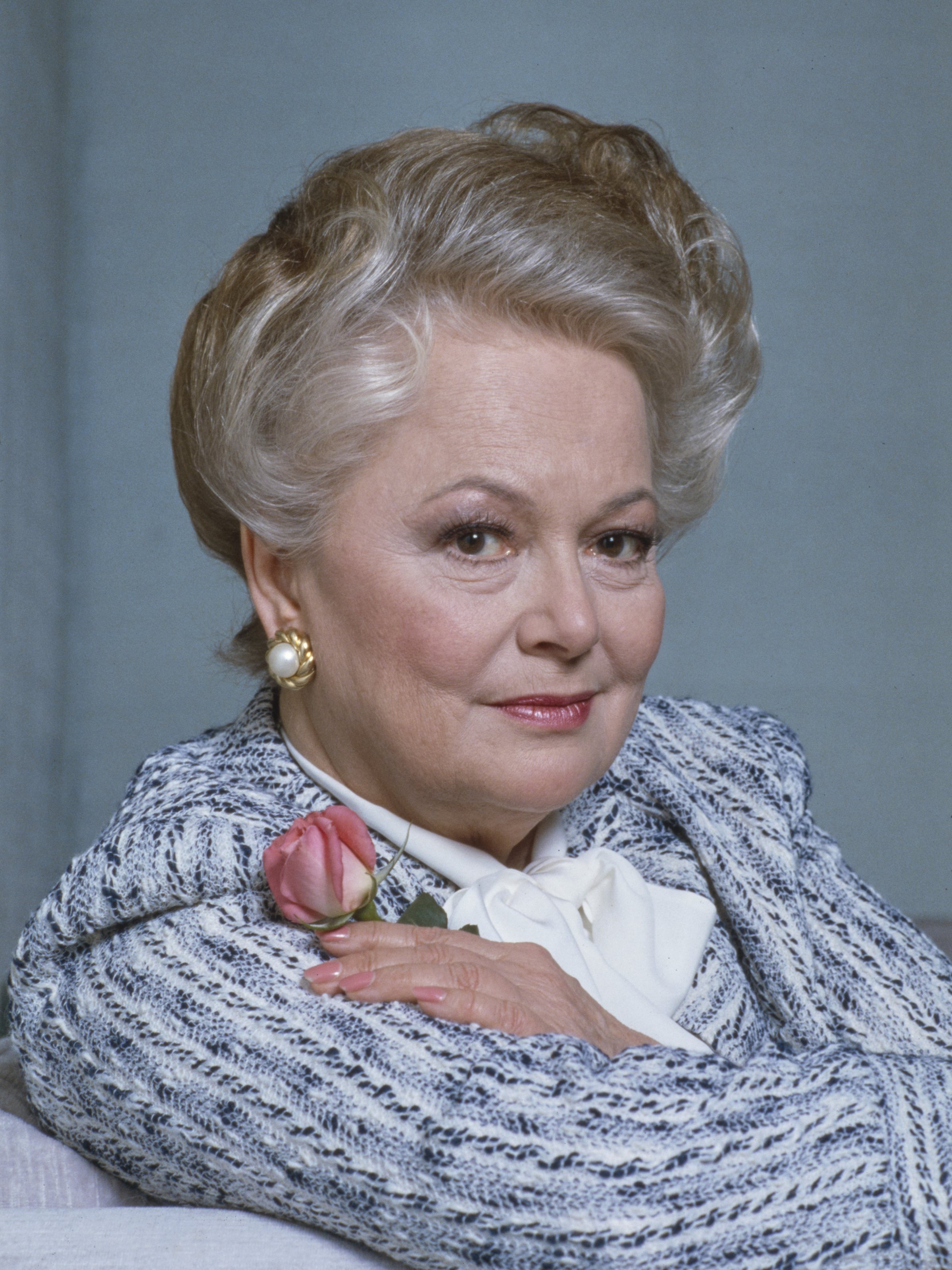 Title: Olivia de Havilland [actress]
 Creator(s): Gotfryd, Bernard, photographer
Date Created/Published: February 1985.
Medium: 1 photograph : color transparency ; 35mm (slide format)
Reproduction Number: LC-DIG-gtfy-010