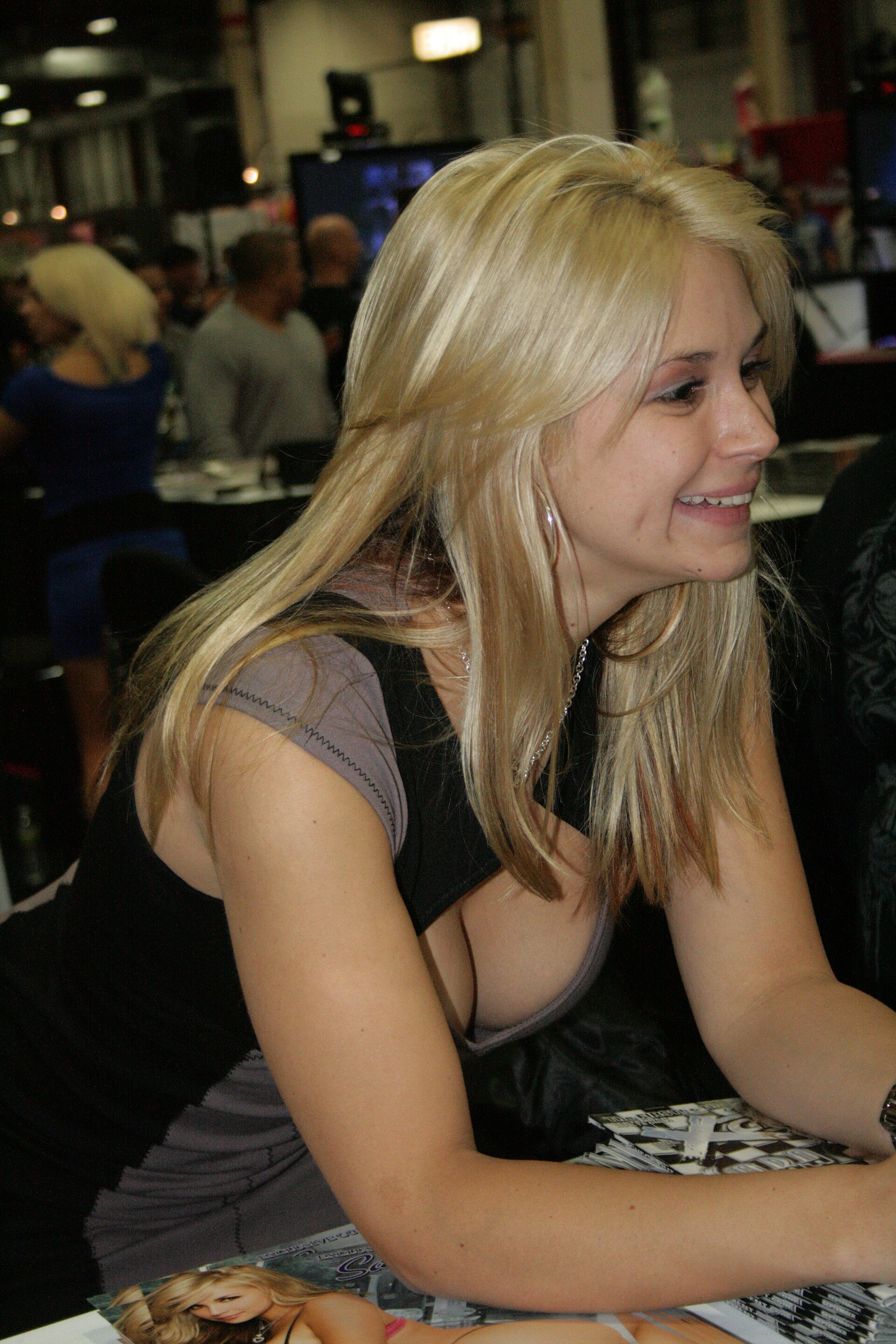 Sarah Vandella profile image