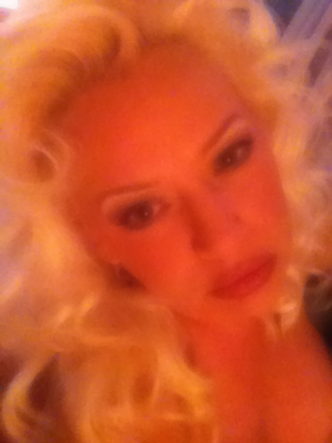 SaRenna Lee profile image