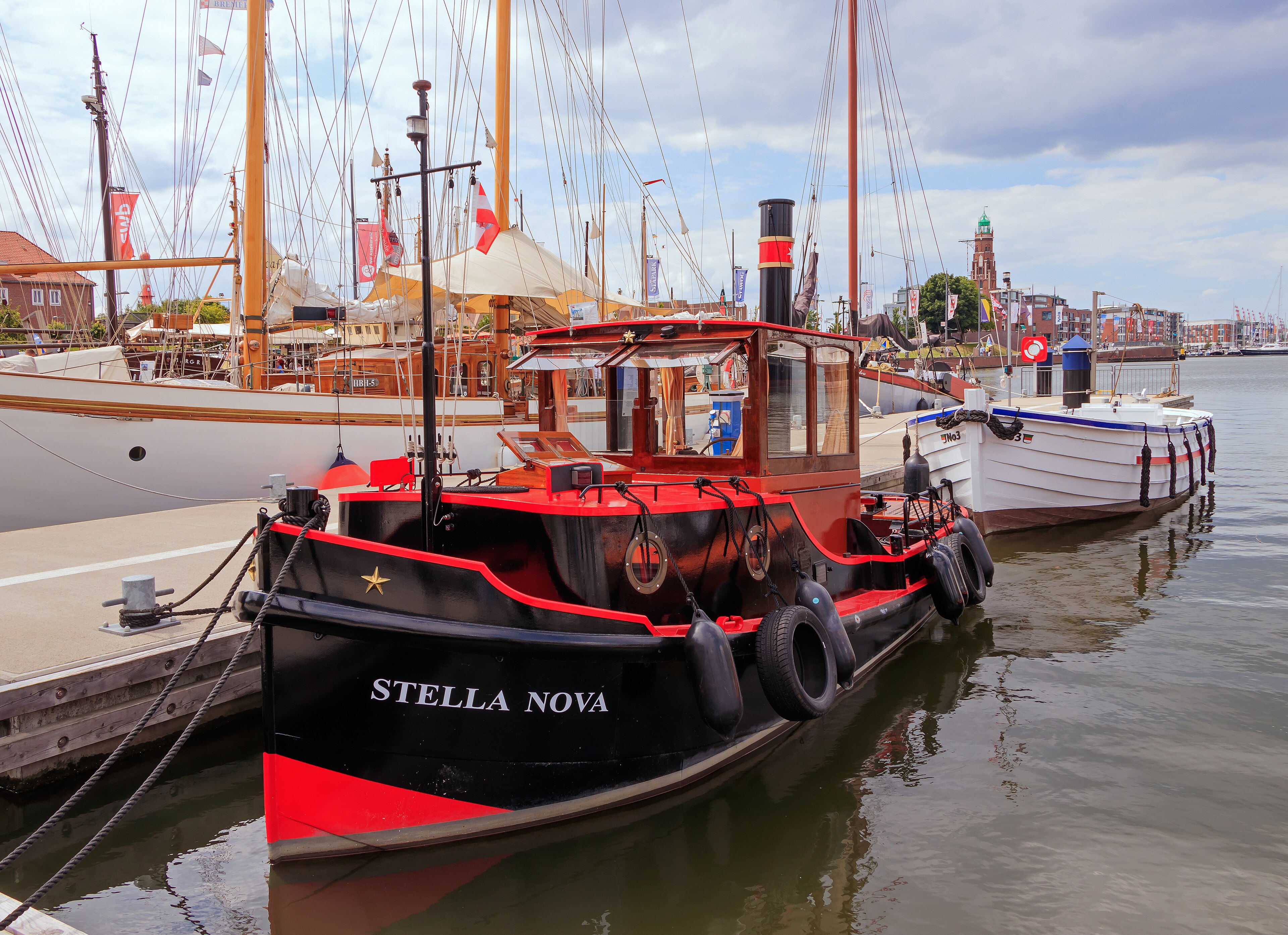 Tugboat  "Stella Nova" (ex Ijver),  Germany , built about 1920,  Netherlands ; length 8.00 m, width 2.30 m, draught 1.20 m performance 48 hp;  Bremerhaven ,  Germany .