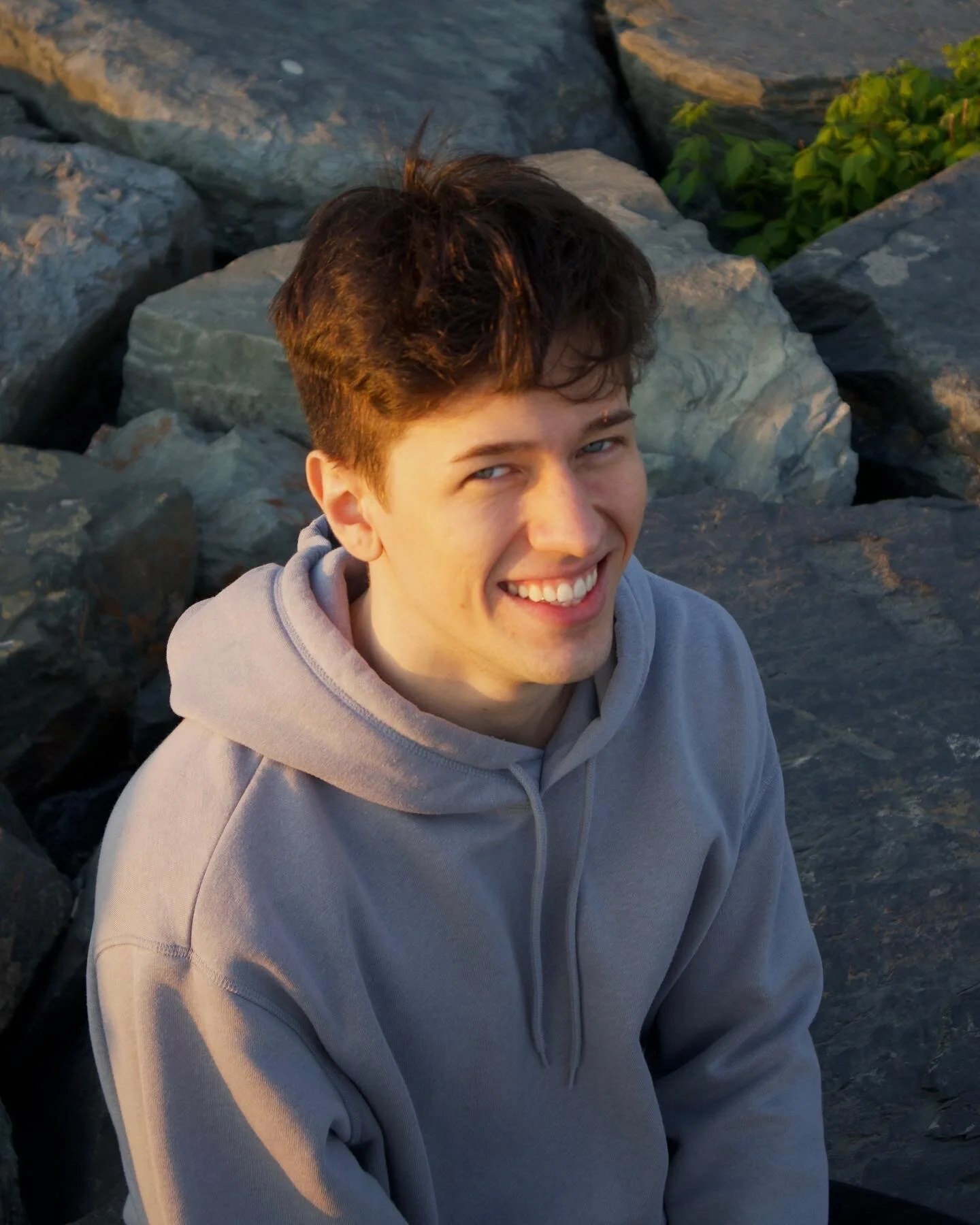 tommyjoyer, photograph published on her own streaming profile